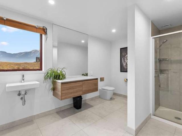 House for sale in Otakou