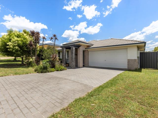 House for rent in Brisbane Grove, New South Wales