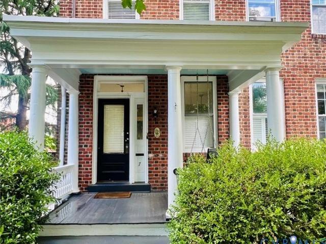 Townhouse for sale in Virginia