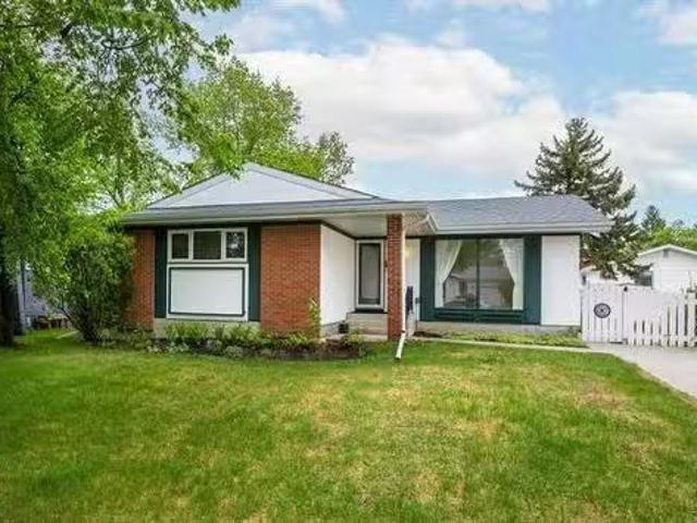 House for sale in East St. Paul, Manitoba