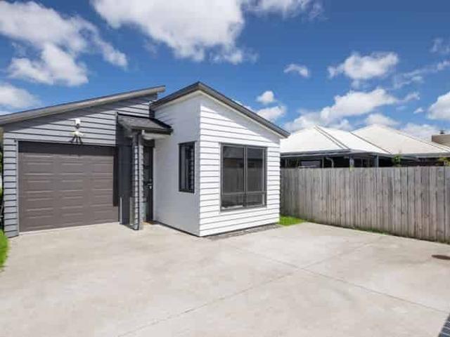 House for rent in Awhitu, Oroua County