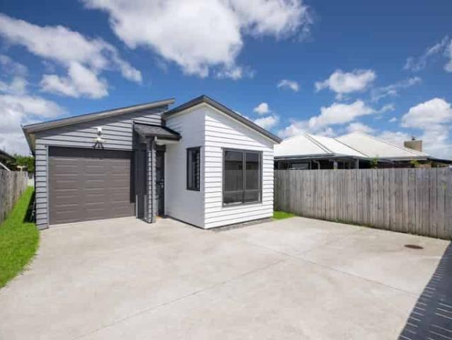 House for rent in Awhitu, Oroua County