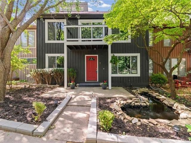 Townhouse for sale in Independence, Missouri