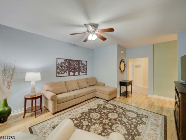 Townhouse for sale in Clinton, New Jersey