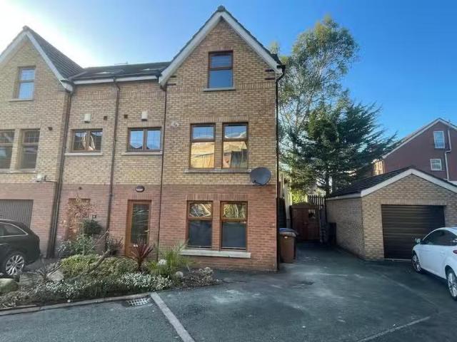 House to rent in Tuam, Connacht