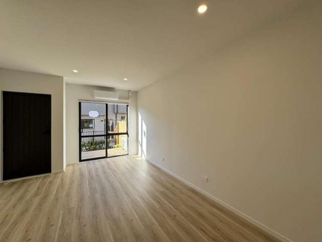 Townhouse for rent in Auckland, Oroua County