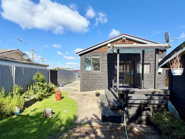 House for rent in Otakou