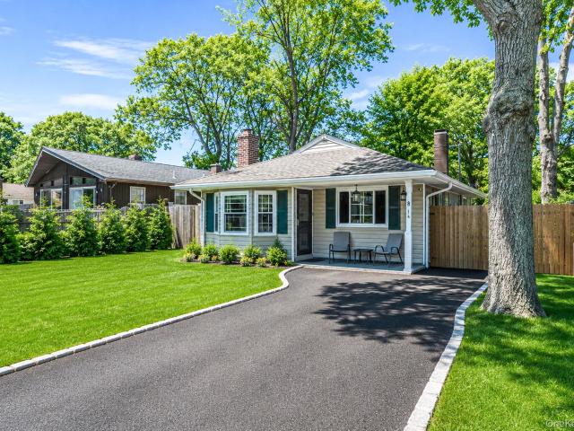 House for sale in Centereach, New York