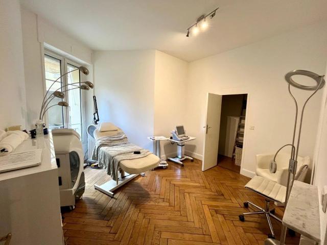 Local Commercial vente à Nice