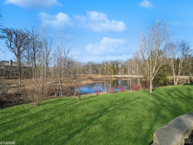 House for sale in Lincolnshire, Illinois