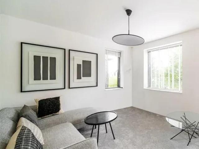 Apartment for rent in Oval, Greater London