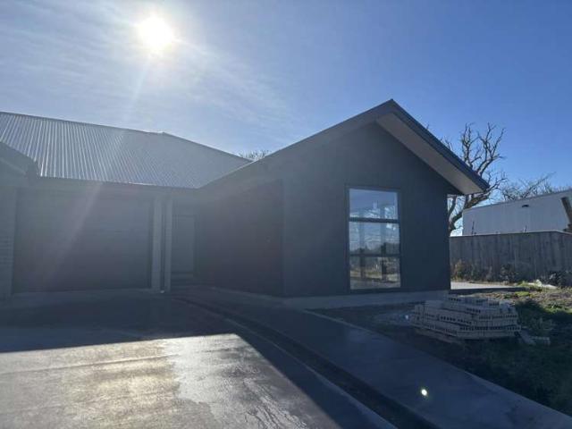 House for rent in Taranaki