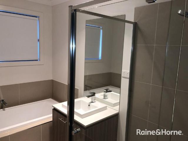 House for rent in Williams Landing, Victoria