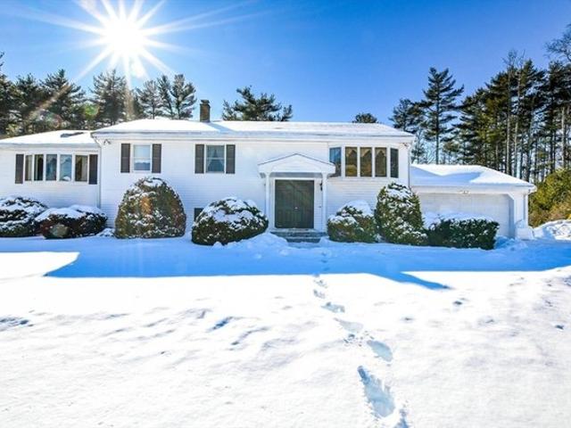 House for sale in Rochester, Massachusetts