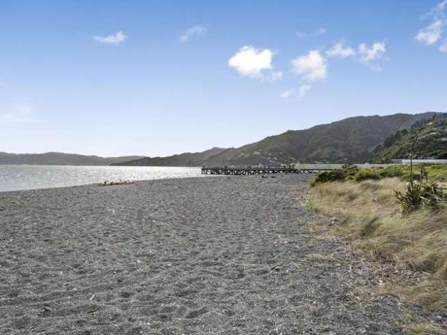 House for sale in Days Bay, Wellington