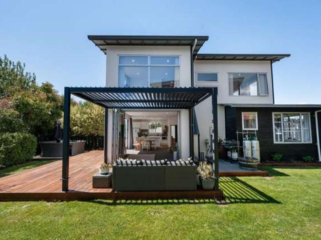 House for sale in Otakou