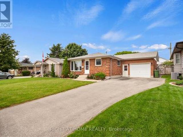 House for sale in St. Thomas, Ontario