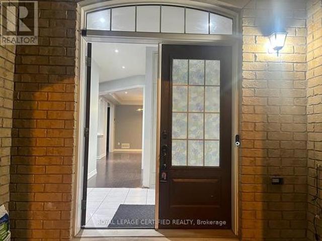 House for rent in Brampton, Golden Horseshoe