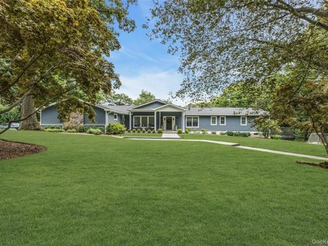House for sale in Huntington, New York