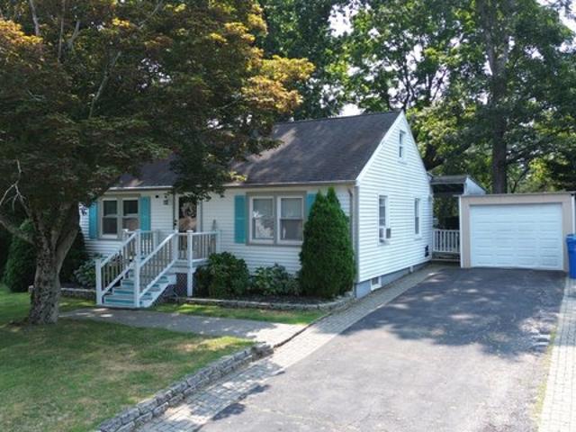 House for sale in Clinton, Connecticut