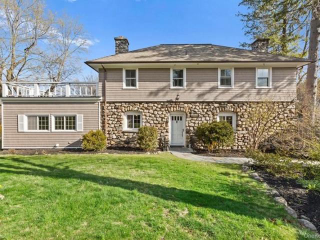 House for sale in Thornwood, New York