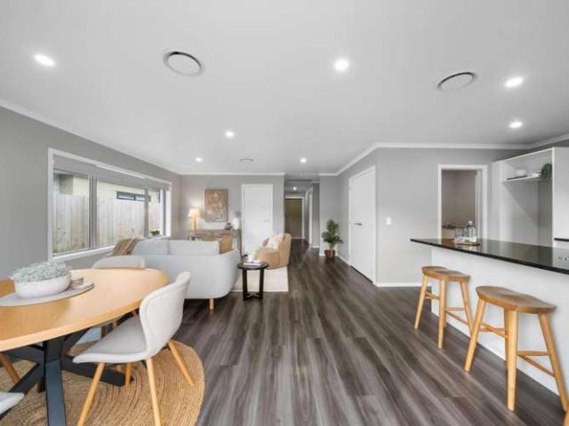 Townhouse for sale in Days Bay, Wellington