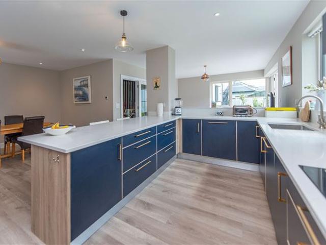 Detached House for sale in Gaillimh, Connacht