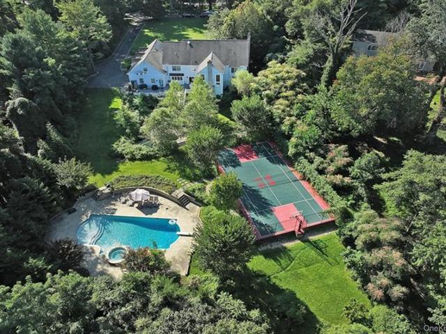 House for sale in Huntington, New York
