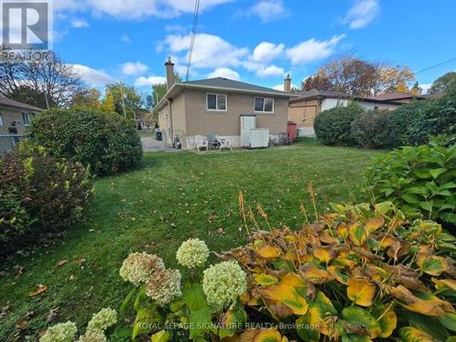 House for sale in Scarborough Centre, Toronto