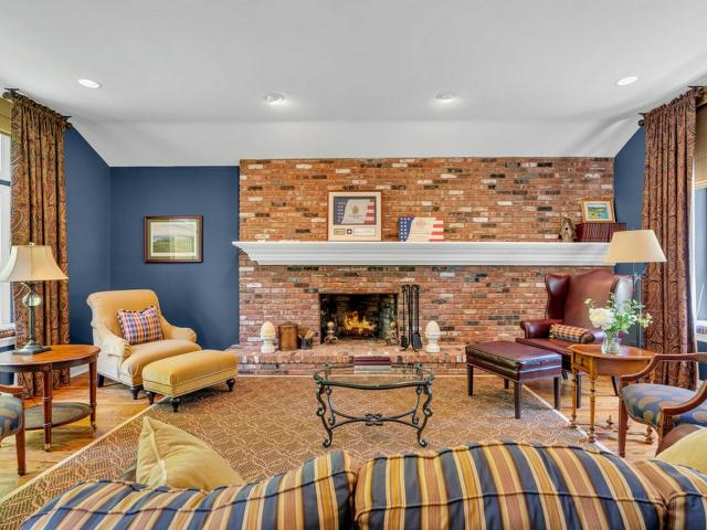House for sale in Lincroft