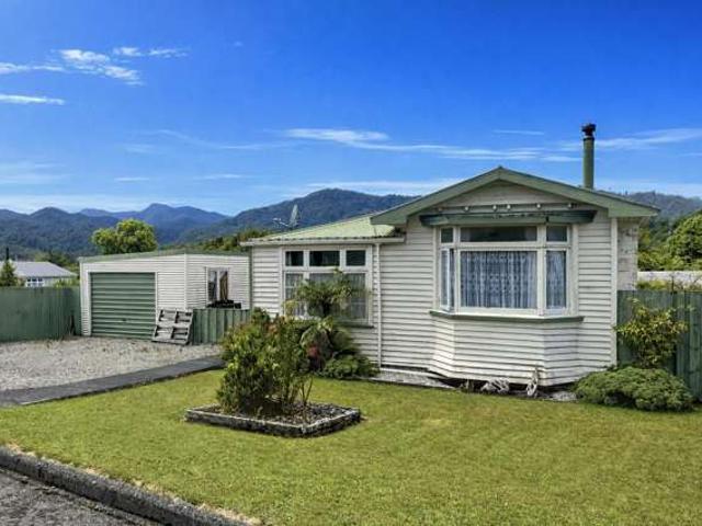 House for sale in Dunollie, West Coast