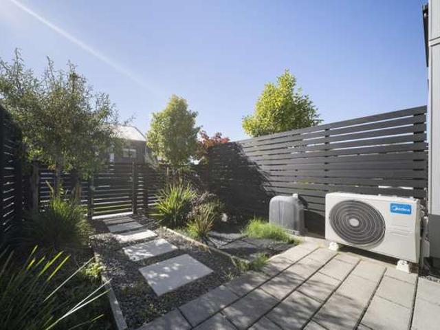 Townhouse for sale in Oratia