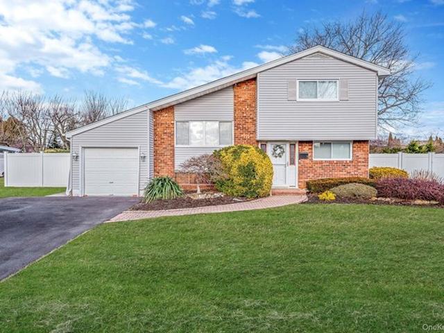 House for sale in Huntington, New York