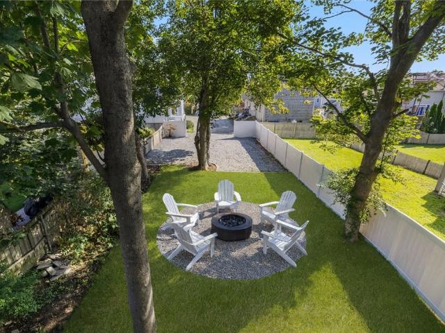 Condo for sale in Newport, Newport County