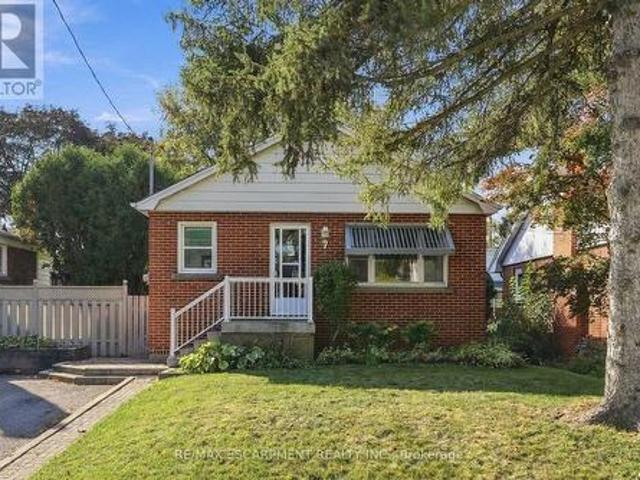 House for sale in University Gardens, Hamilton