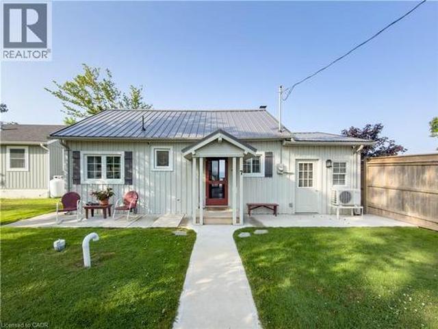 House for sale in Ontario