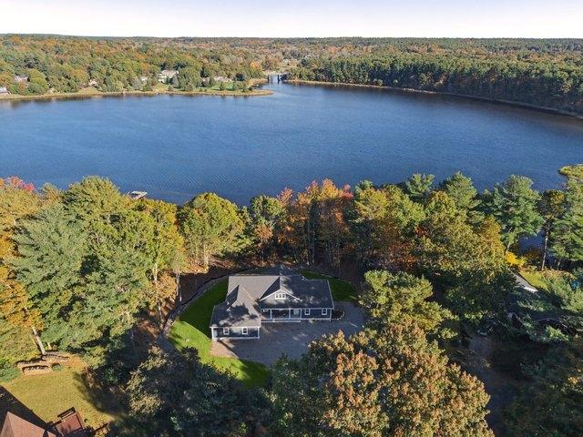 House for sale in Assonet Bay Shores, Freetown