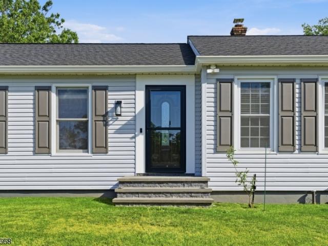 House for sale in Neshanic Station, New Jersey