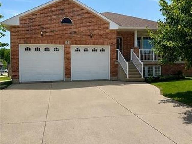 House for sale in Ancaster, Ontario