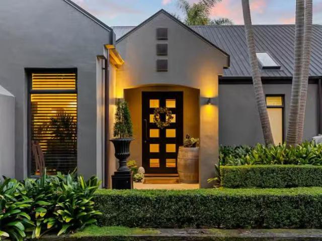 House for sale in Awhitu