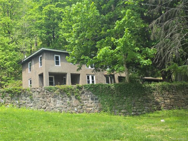 Property for rent in Southfields, New York