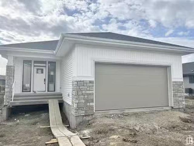 House for sale in Spruce Grove, Alberta