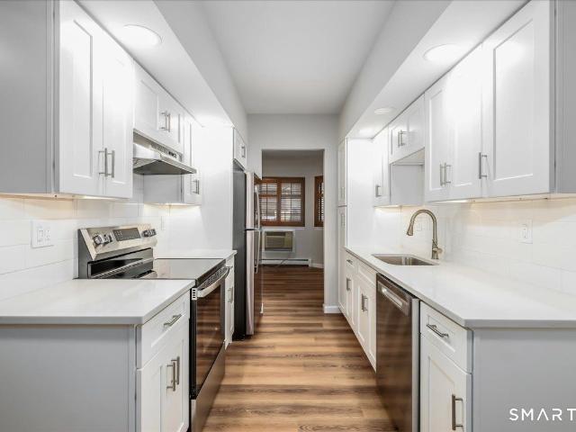 Condo for rent in Brookfield, Connecticut