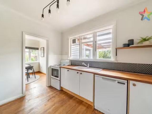 House for sale in Days Bay, Wellington