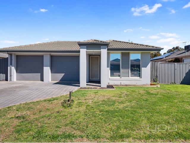 House for rent in Thoroughbred Park, Melbourne