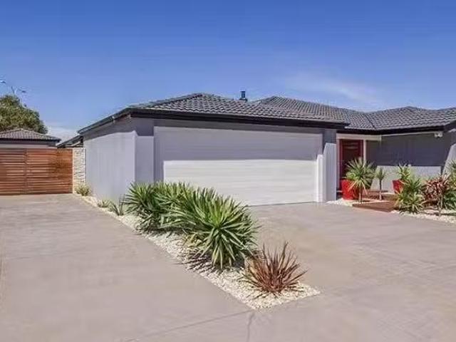 House for rent in Secret Harbour, Western Australia