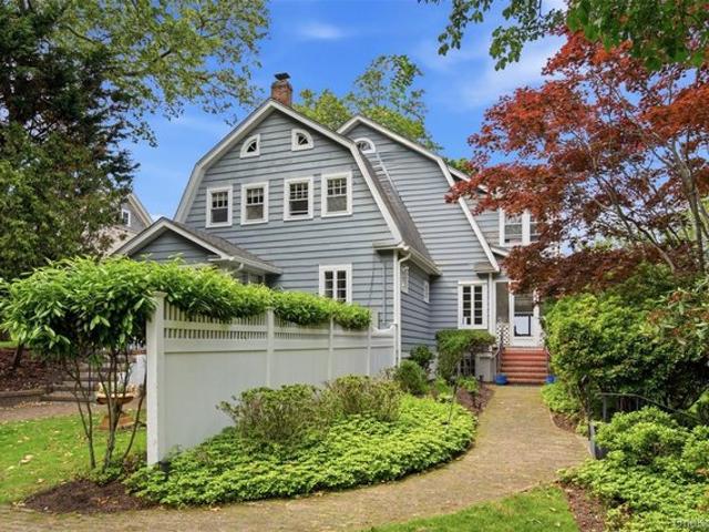 House for sale in Centereach, New York