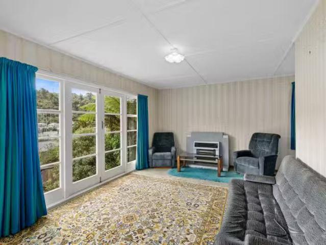 House for sale in Days Bay, Wellington
