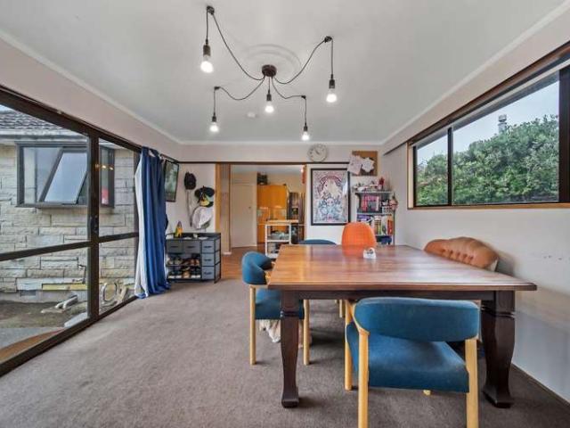 House for sale in Chaslands, Canterbury