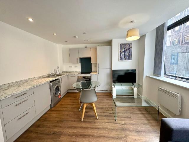 Studio for rent in Calderstones